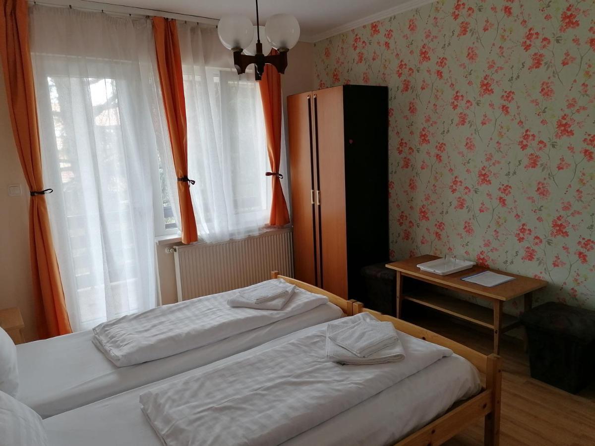 Hullam Panzio Bed and Breakfast Hajdúszoboszló Exteriör bild