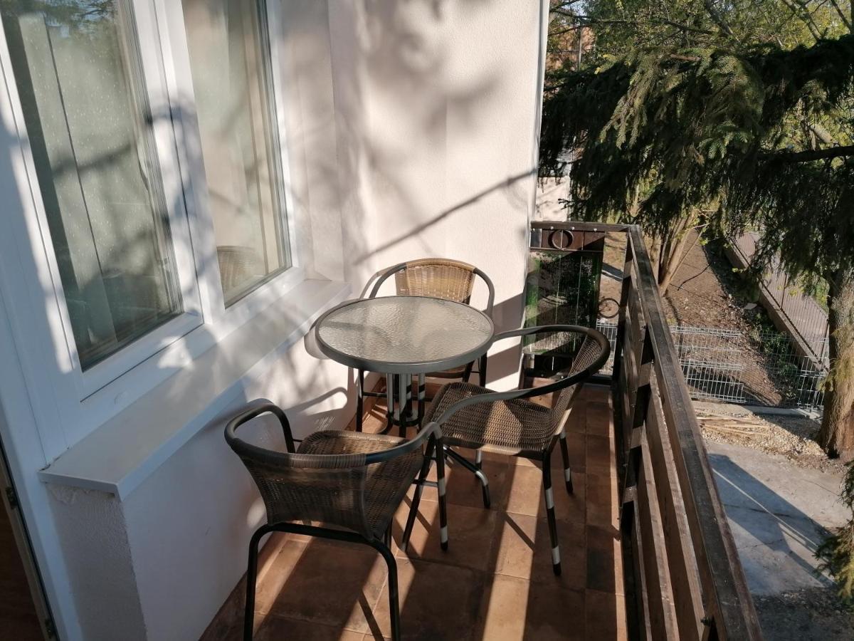 Hullam Panzio Bed and Breakfast Hajdúszoboszló Exteriör bild